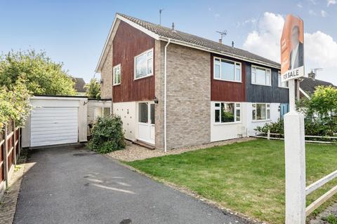 3 bed property, in Mulberry Close, £450,000