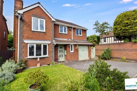 6 bed property, in Robinson Way, £490,000