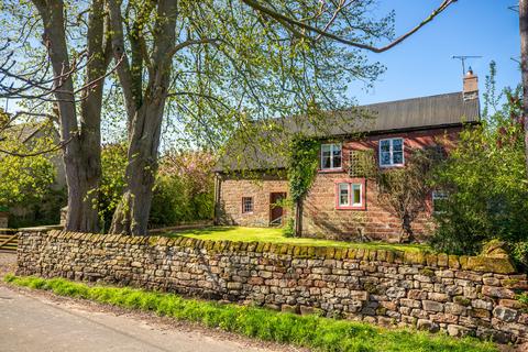 3 bed property, in Ivy House, £750,000
