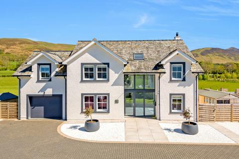 4 bed property, in Lorton North, £975,000