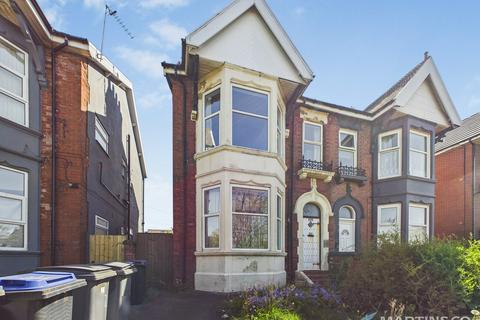 3 bed property, in Lytham Road, £175,000