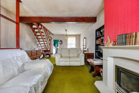 2 bed property, in Oakdale Road, £475,000