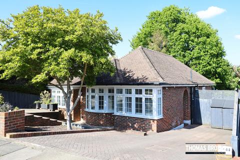 3 bed property, in High Beeches, £700,000