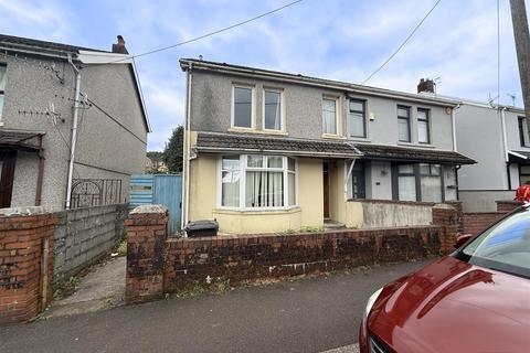 3 bed property, in Belmont Terrace, £174,995