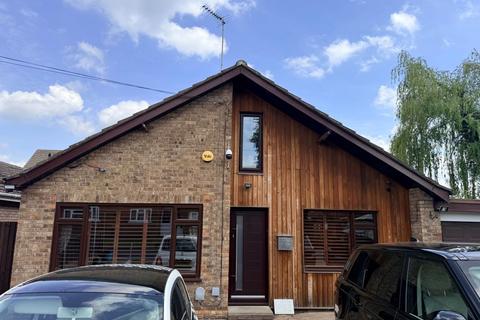 3 bed property, in 8 Bycroft Road, £230,000
