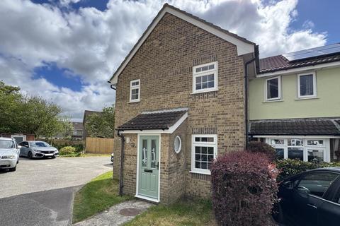 1 bed property, in Polisken Way, £185,000