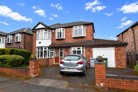 5 bed property, in Belgrave Avenue, £650,000