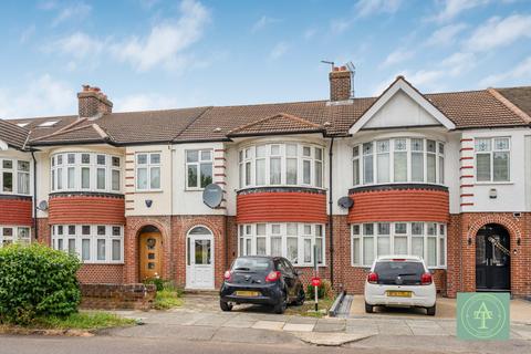 3 bed property, in Hyde Park Avenue, £615,000