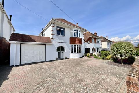 3 bed property, in Petersfield Road, £625,000