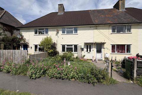 3 bed property, in Barley Close, £190,000