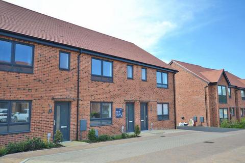 3 bed property, in Rambouillet Drive, £425,000