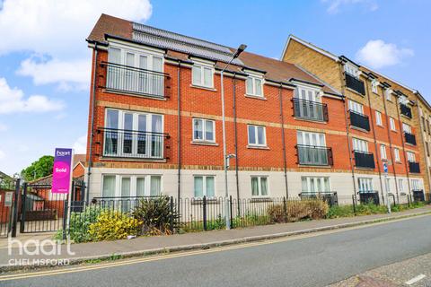 1 bed property, in Primrose Hill, £200,000