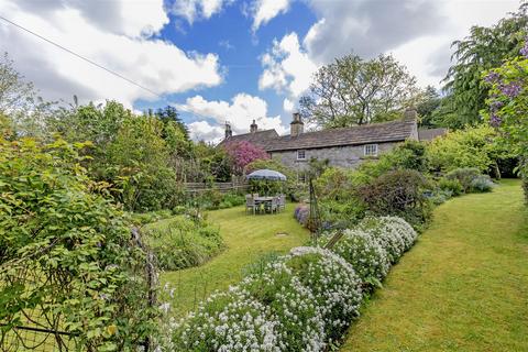 3 bed property, in Baslow Road, £500,000