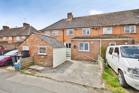 3 bed property, in Tellis Cross, £200,000