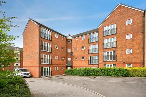 2 bed property, in Terret Close, £108,000
