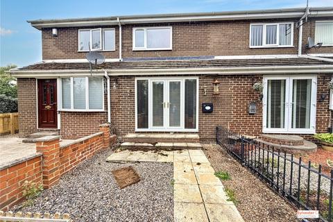 2 bed property, in Girvan Close, £110,000