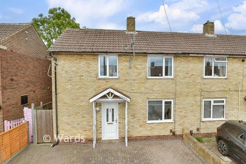 2 bed property, in Rolvenden Avenue, £290,000