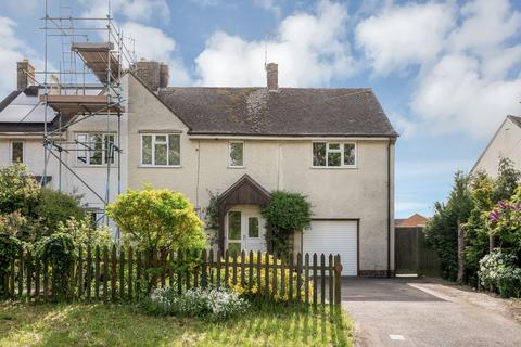 3 bed property, in Butt Lane, £350,000