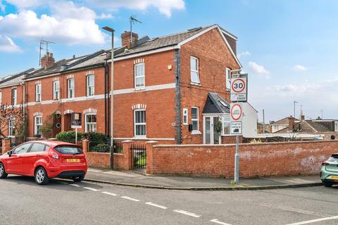4 bed property, in Haywards Road, £685,000