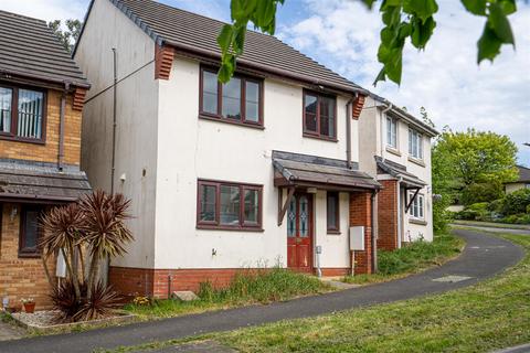 3 bed property, in East Ridge View, £200,000