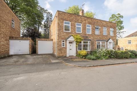 3 bed property, in Millers Close, £500,000