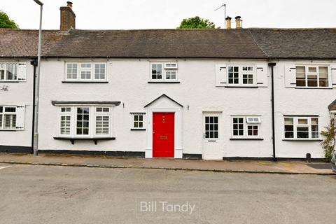 4 bed property, in Main Street, £550,000
