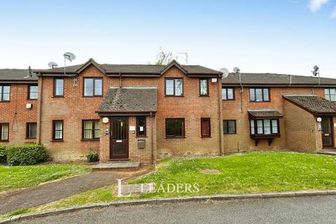 1 bed property, in Cranbrook, £125,000