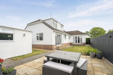 3 bed property, in Ambrose Close, £475,000