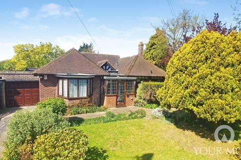3 bed property, in Singlewell Road, £725,000