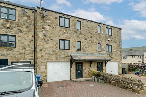 4 bed property, in Kings Mill Lane, £345,000