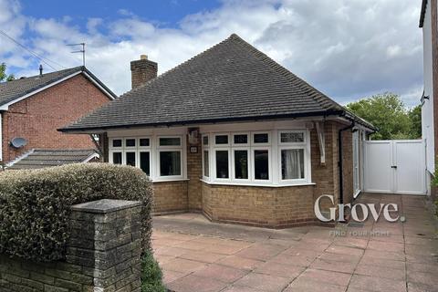 2 bed property, in Banners Lane, £375,000