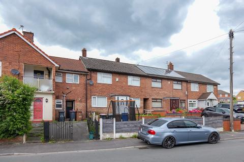 3 bed property, in Madams Wood Road, £150,000