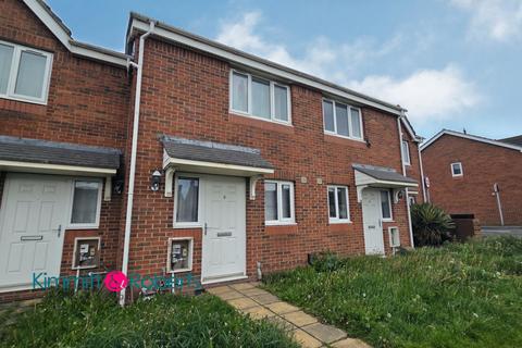 2 bed property, in Holyhead Close, £56,500