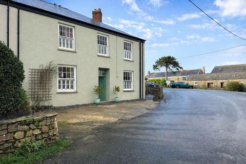 4 bed property, in Marhamchurch, £650,000