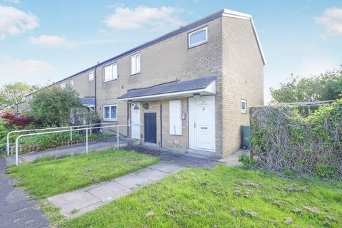 2 bed property, in Brown Royd Avenue, £60,000