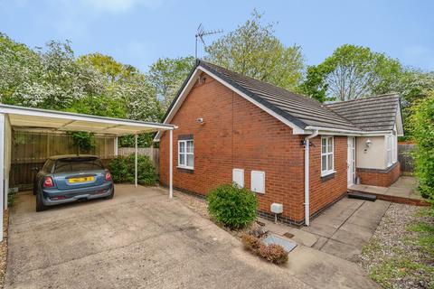 2 bed property, in Redhill Road, £264,995