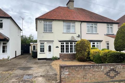 4 bed property, in Kings Hedges Road, £495,000