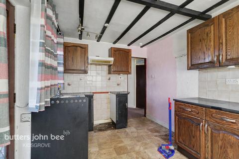 3 bed property, in Chester Road, £180,000