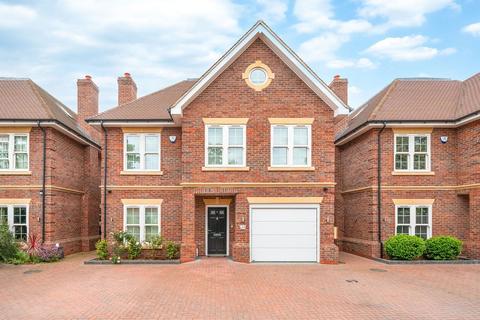 6 bed property, in Northumberland Walk, £1,350,000