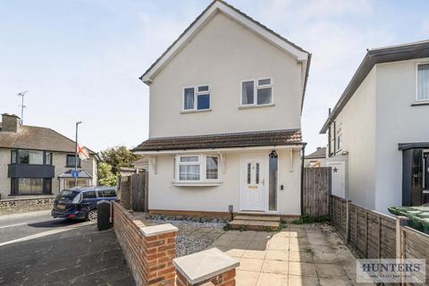 3 bed property, in Birling Road, £470,000