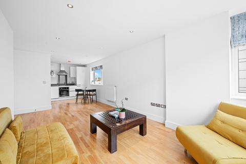 2 bed property, in Dowells Street, £450,000