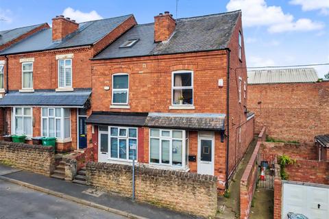 5 bed property, in Harley Street, £370,000