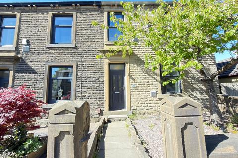 3 bed property, in Blackburn Road, £175,000