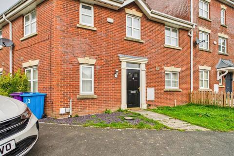 3 bed property, in Brigadier Drive, £160,000