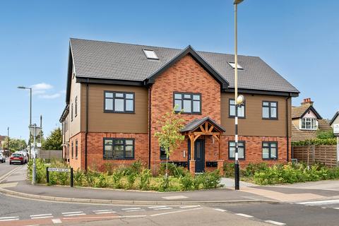 3 bed property, in Highlands Road, £1,250,000