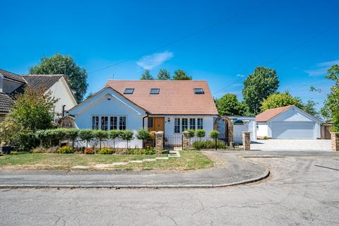 4 bed property, in Windmill Meadows, £750,000