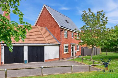 4 bed property, in Beaulieu Park CM1, £625,000