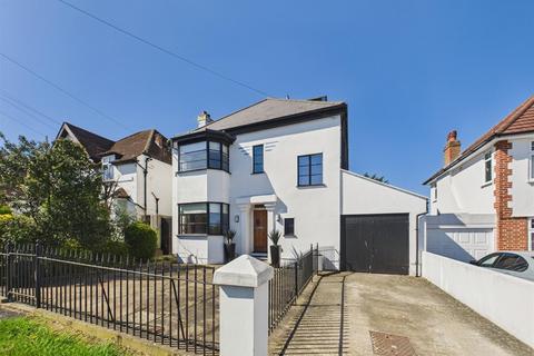 4 bed property, in Windmill Hill, £1,150,000