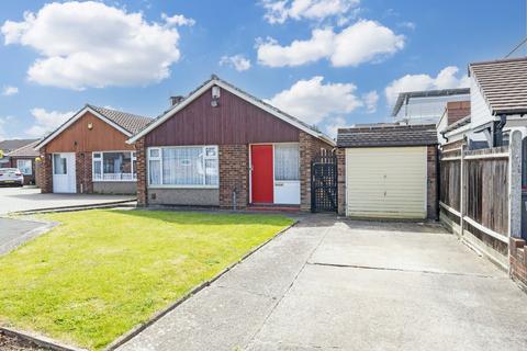 2 bed property, in Seacourt Road, £500,000