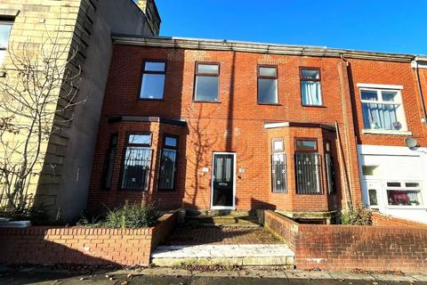 5 bed property, in 62-64 Preston New Road, £270,000